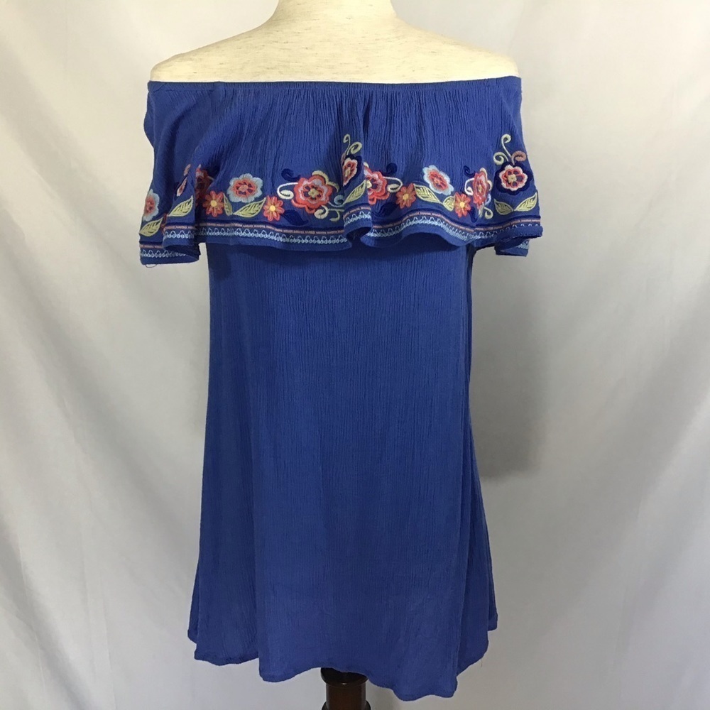 En Creme Size S Blouse Top Cold Shoulder Ruffle Embroidered Blue Multi…